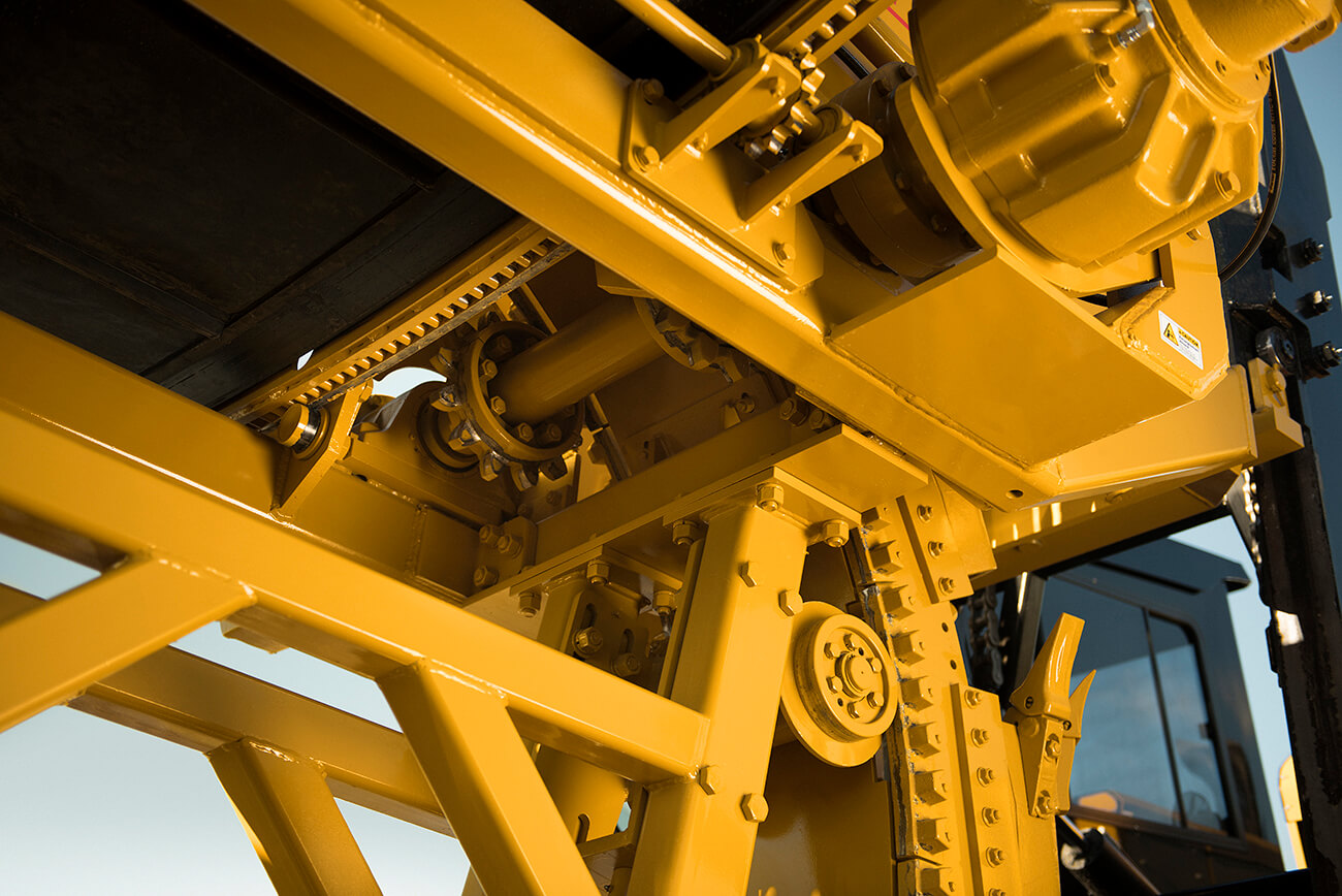 Wheel Trenchers, trenching equipment, CAT power units, Oscillating Track